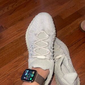 Yeezy 350v2 compact